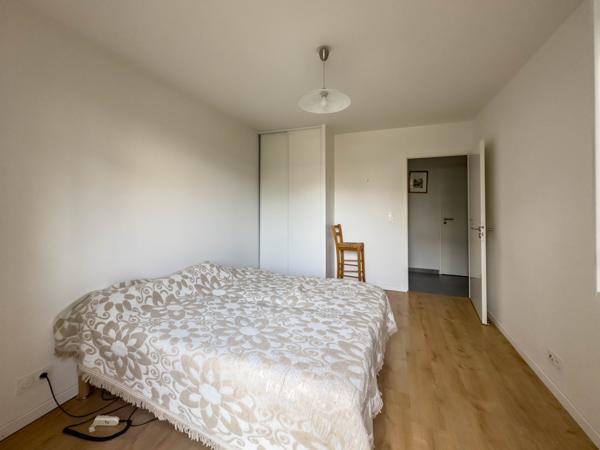 Eaubonne (95600) Montlignon. 3 pièces de 64 M2 en rez-de-jardin.