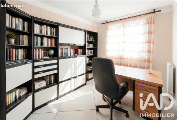 Appartement à vendre 4 pièces 66,01 m² Les Pennes-Mirabeau
