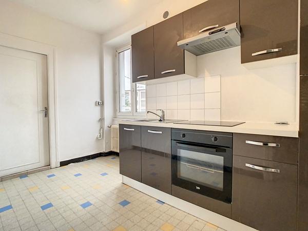 Tassin-La-Demi-Lune : Appartement 2 pièces 50m² avec cuisine aménagée