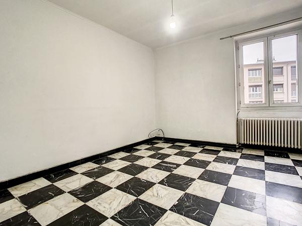 Tassin-La-Demi-Lune : Appartement 2 pièces 50m² avec cuisine aménagée