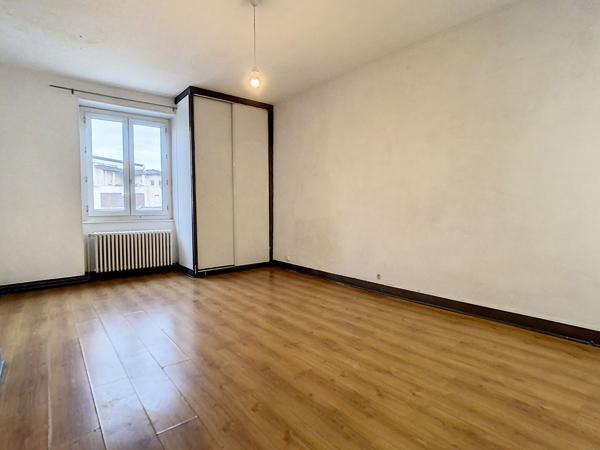 Tassin-La-Demi-Lune : Appartement 2 pièces 50m² avec cuisine aménagée