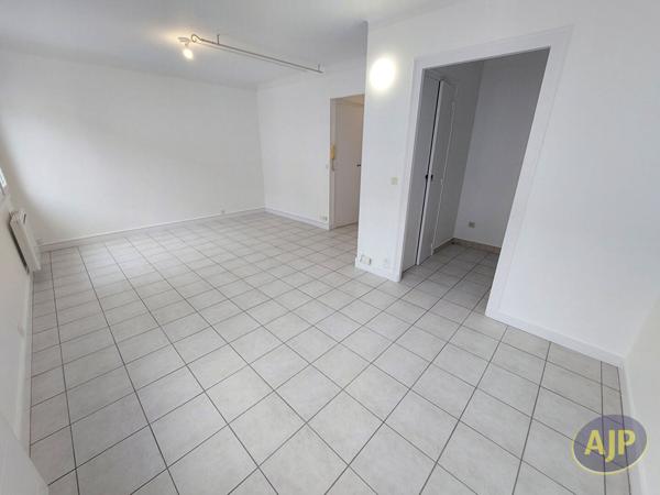Location appartement Nantes : 531 € - AJP Immobilier Nantes Rond-Point de Rennes