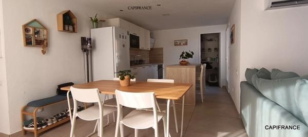 A ST CYR SUR MER (83) Superbe duplex rénové de type 3 de 74 m² en centre ville, au 2ème étage