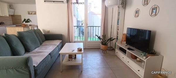 A ST CYR SUR MER (83) Superbe duplex rénové de type 3 de 74 m² en centre ville, au 2ème étage