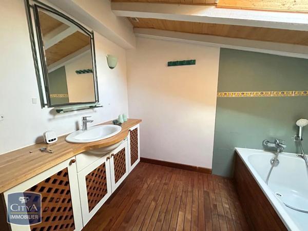 Appartement à louer 4 pièces 85m² Saint Antoine l'Abbaye (38160)