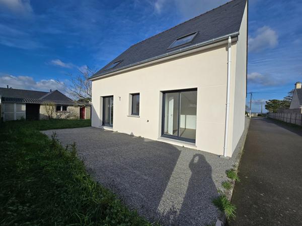 Contemporaine neuve Sarzeau bourg d'une superficie de 110 m²