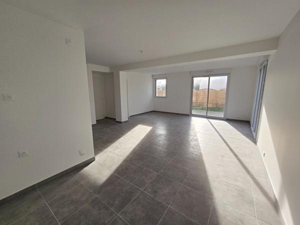 Contemporaine neuve Sarzeau bourg d'une superficie de 110 m²