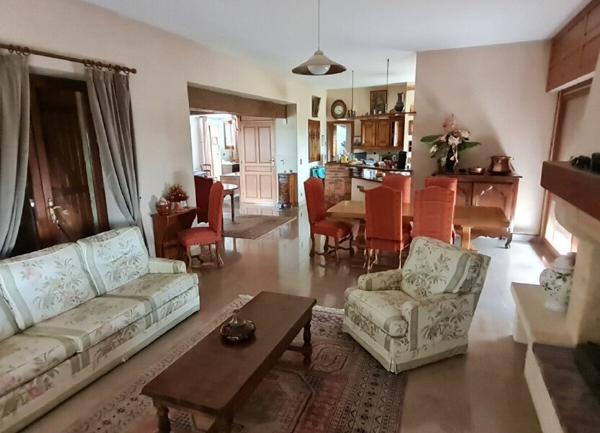 Maison à vendre    5 pièces • 225 m2 Casseneuil