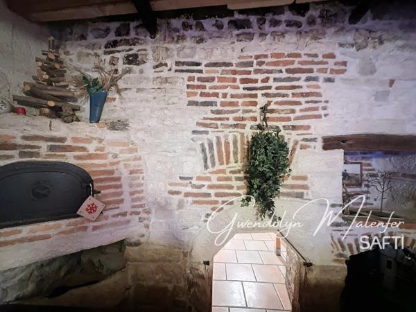 Maison en pierre rénovée avec charme et authenticité