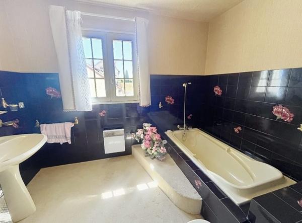 Maison à vendre 239 625 € Brive-la-Gaillarde 6 p 155 m² DPE E