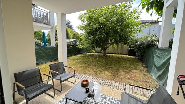 A LOUER APPARTEMENT DE TYPE 2 AVEC JARDIN - SECTEUR BLAYE , Saint seurin de cursac