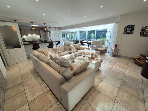 Maison d'architecte 262 m² avec un parc de plus de 4700 m²