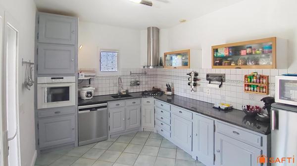 Charmante maison en pierre avec piscine et suite parentale  115 m² habitables