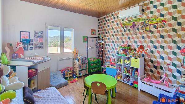 Charmante maison en pierre avec piscine et suite parentale  115 m² habitables