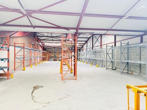 Vente Entrepôt / Local industriel1268 m² - SAINT LO (50000)