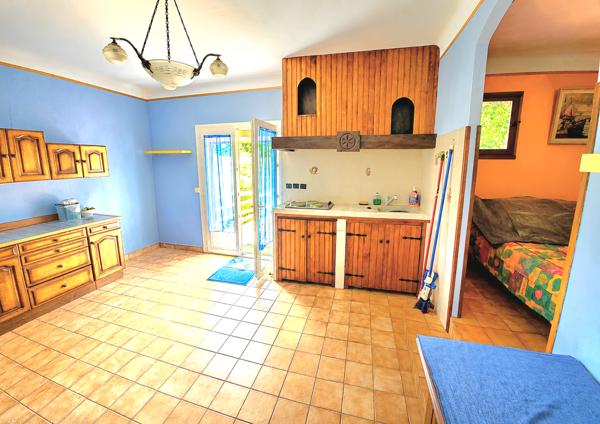 Maison individuelle 4 pièces avec studio indépendant, terrasse de 100 m² et grand garage à Cerbère Cerbère (66290)
