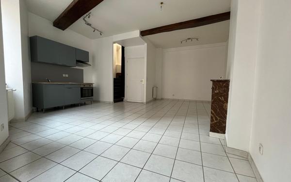 Appartement à louer    2 pièces • 67 m2 Mâcon