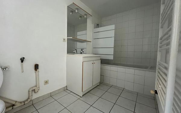 Appartement à louer    2 pièces • 67 m2 Mâcon