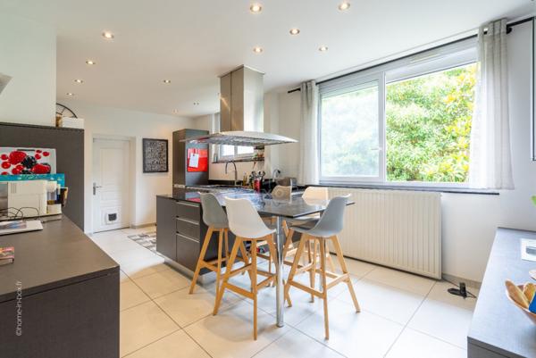 Vaste maison familiale - Orangerie