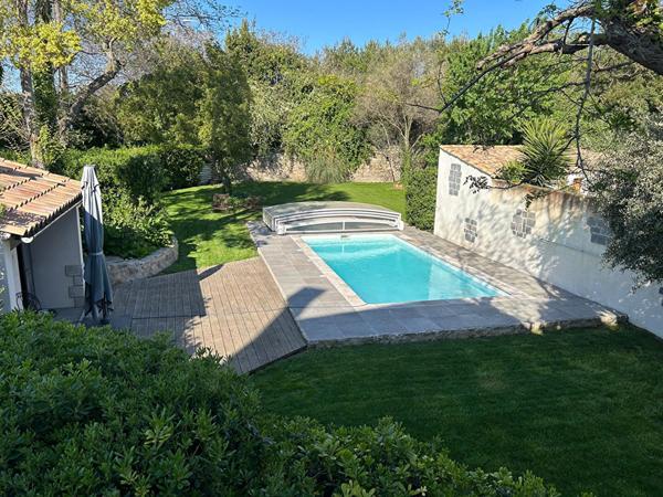 Frontignan - Magnifique villa de 220M² de type 6, avec jardin de 1122M² avec piscine