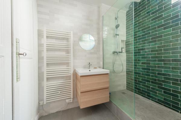 Paris (75010) Paris 10ème limite 3ème, bel appartement de 67m2