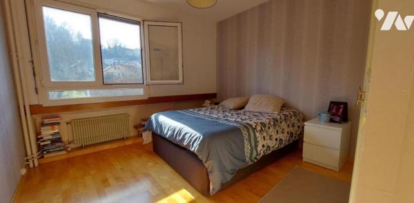 CHAPRAIS T4 +PARKING