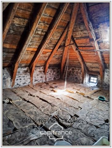 Immeuble à vendre BESSE ET SAINT ANASTAISE (63)