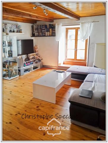 Immeuble à vendre BESSE ET SAINT ANASTAISE (63)