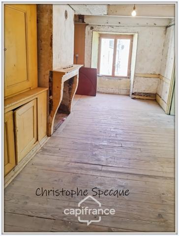 Immeuble à vendre BESSE ET SAINT ANASTAISE (63)