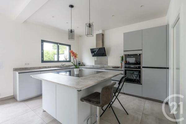 Maison à vendre  6 pièces - 213 m 2   BRY SUR MARNE  - 94