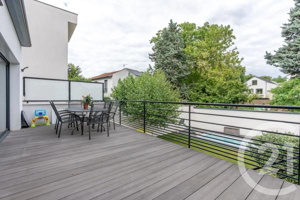 Maison à vendre  6 pièces - 213 m 2   BRY SUR MARNE  - 94