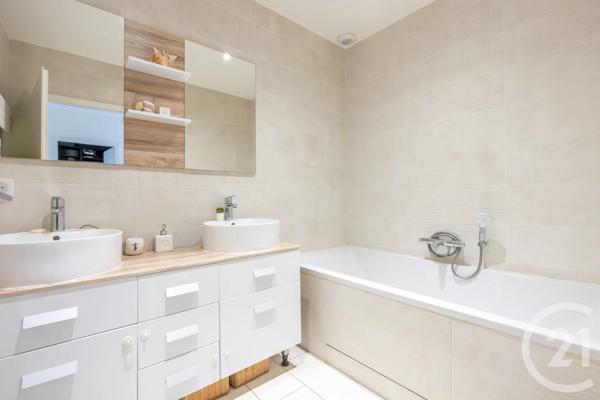 Maison à vendre  6 pièces - 213 m 2   BRY SUR MARNE  - 94