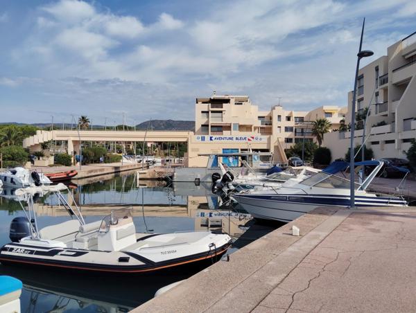 EMPLACEMENT EXCEPTIONNEL Port de Bormes Les Mimosas