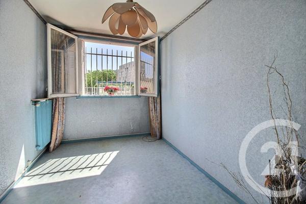 Appartement F2 à vendre  2 pièces - 40,72 m 2   PANTIN  - 93