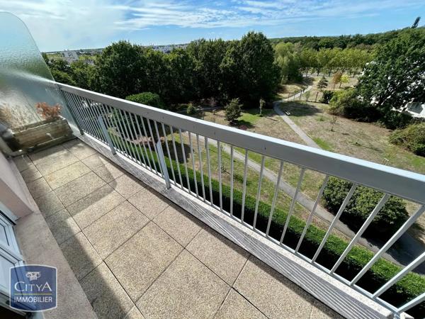 Appartement à louer 1 pièce 27.9m² Maurepas (78310)