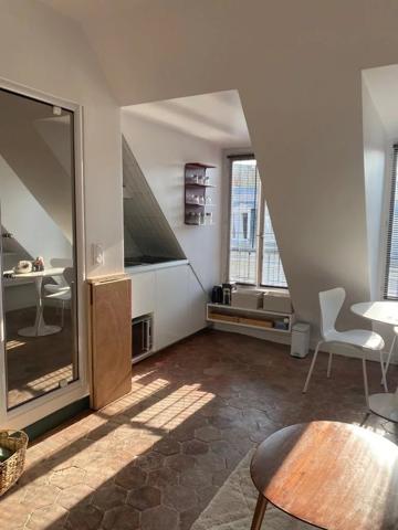 # Appartement – 20m² – Paris 8ème