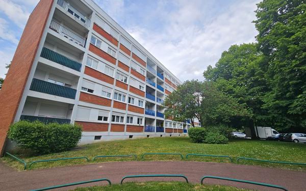 Appartement à vendre    4 pièces • 65,32 m2 Aubergenville