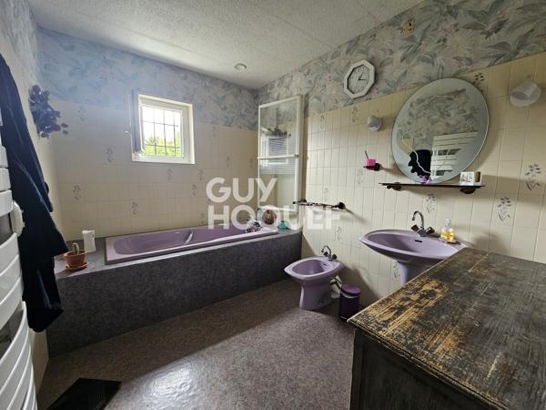 4 CHAMBRES, DÉPENDANCE ET GARAGE DOUBLE