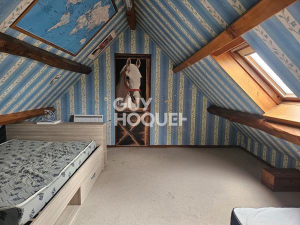 4 CHAMBRES, DÉPENDANCE ET GARAGE DOUBLE