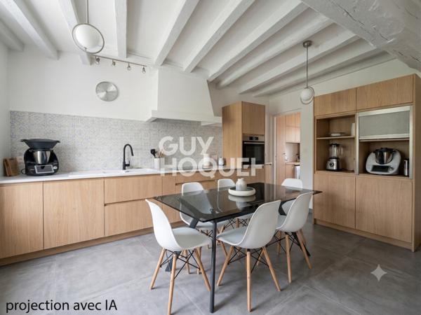 4 CHAMBRES, DÉPENDANCE ET GARAGE DOUBLE