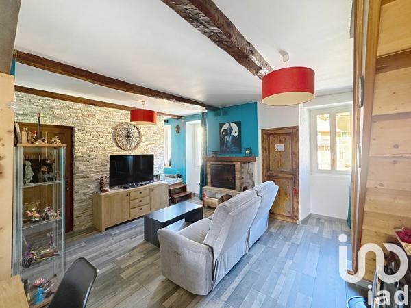 Appartement 3 pièces de 66 m² à Saint-Martin-Vésubie (06450)