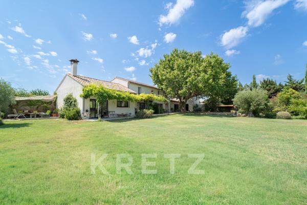 Mas ancien entièrement rénovée de 350m2 - Châteaurenard (Alpilles)