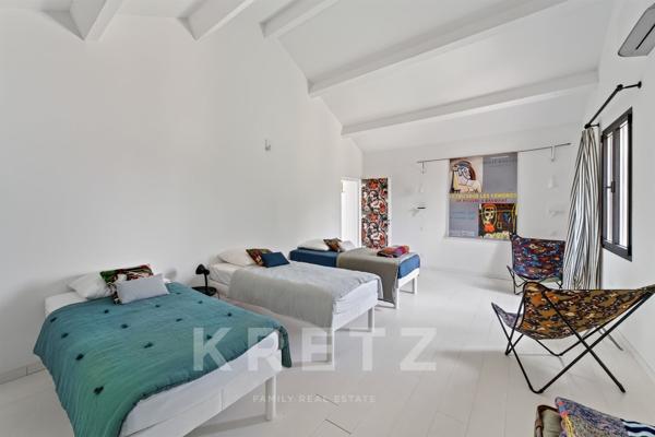 Mas ancien entièrement rénovée de 350m2 - Châteaurenard (Alpilles)