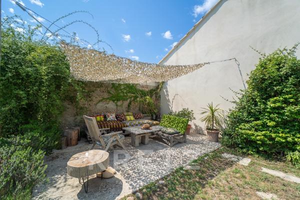 Mas ancien entièrement rénovée de 350m2 - Châteaurenard (Alpilles)