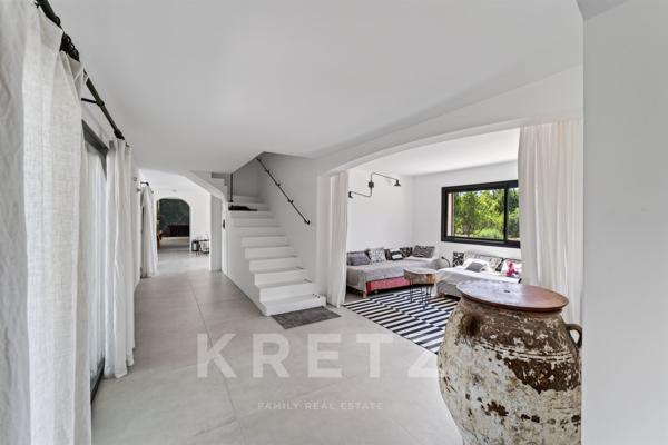 Mas ancien entièrement rénovée de 350m2 - Châteaurenard (Alpilles)
