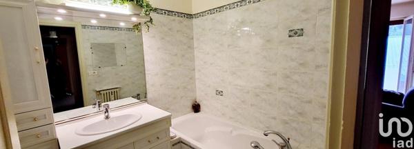 Appartement 5 pièces de 92 m² à Chambéry (73000)