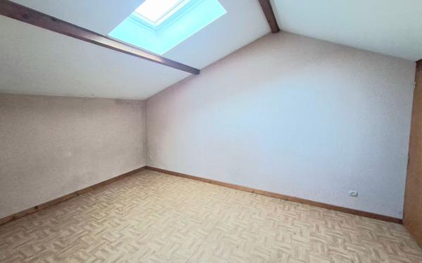 Maison à vendre    5 pièces • 105 m2 Péronnas