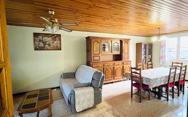 Maison à vendre    4 pièces •  Uchaud