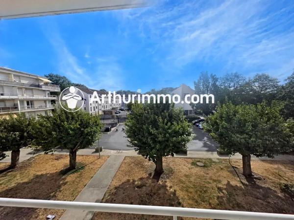 Vente                                                      Appartement
                        
                     1 pièces                      30 m2                     à Savigny-le-Temple