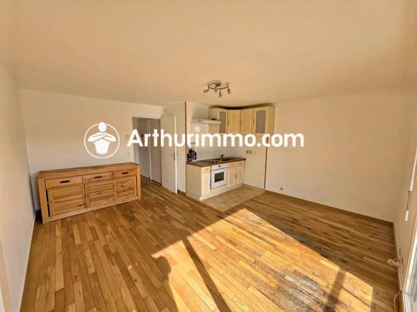 Vente                                                      Appartement
                        
                     1 pièces                      30 m2                     à Savigny-le-Temple